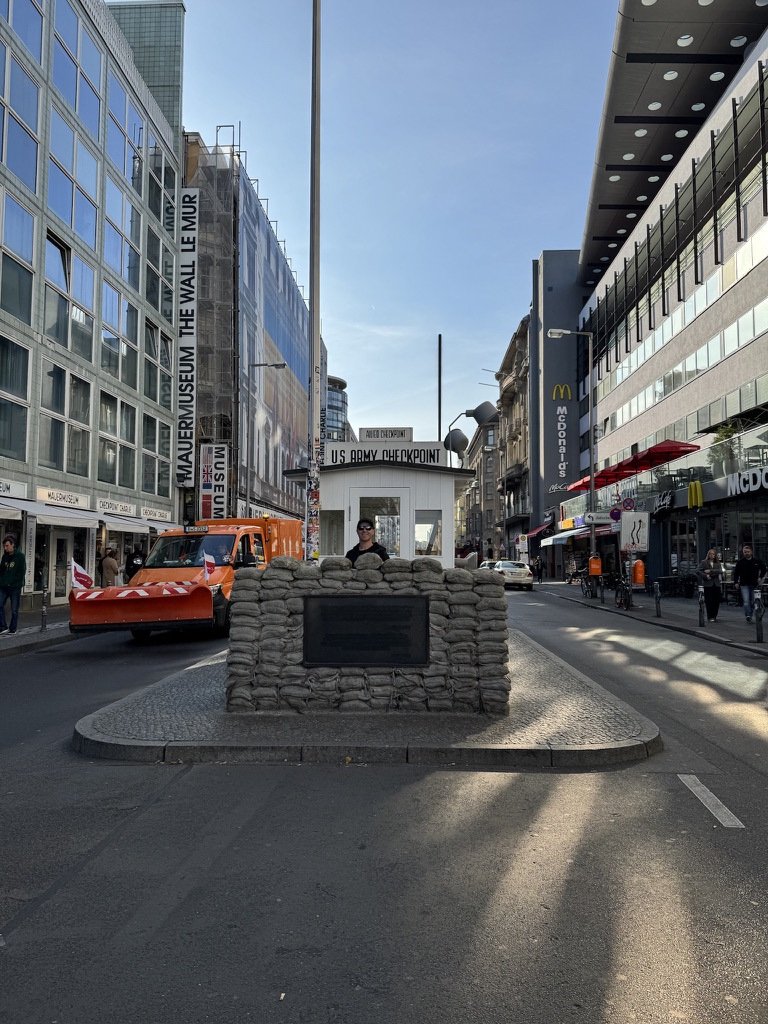 Berlin - Checkpoint Charlie