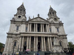 St Paul's London Front Steps